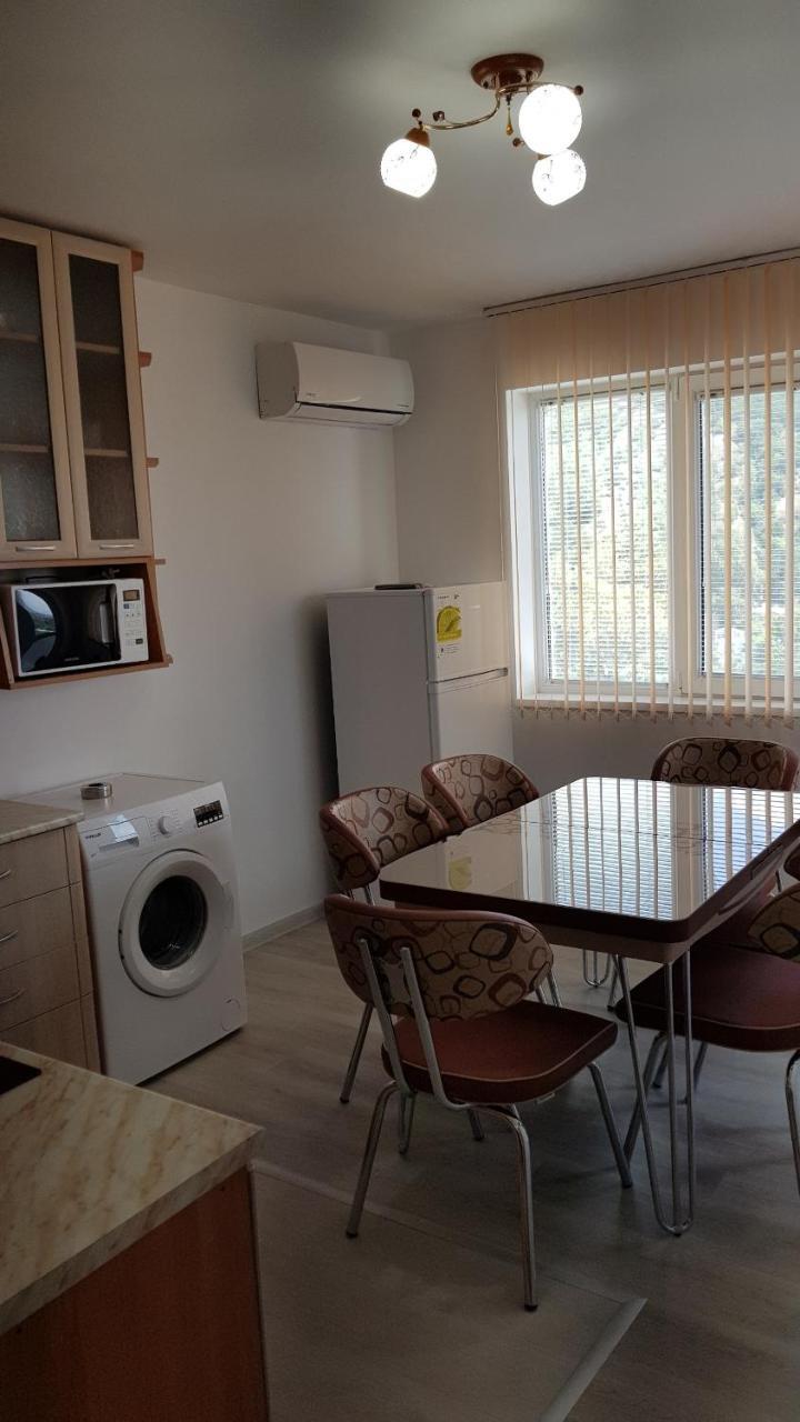 Д И В 2 - D & V 2 Apartment Sandanski Exterior foto