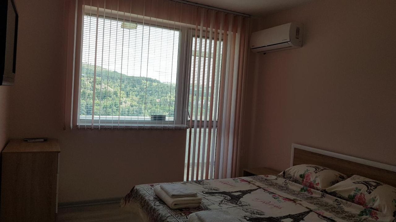 Д И В 2 - D & V 2 Apartment Sandanski Exterior foto